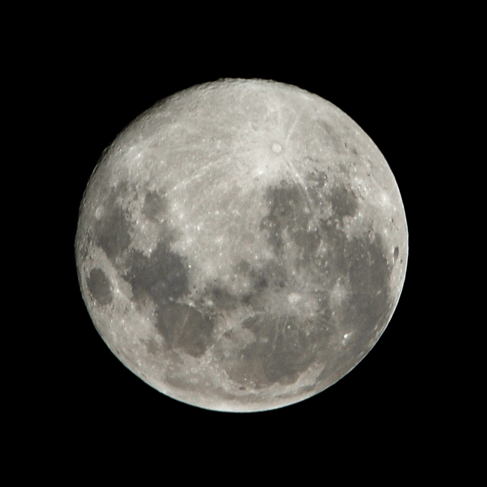 15 Day Old Moon - Learning the Phases of the Moon
