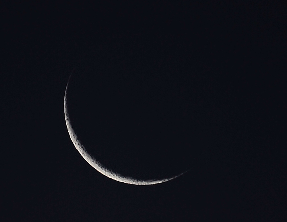 2 Day Old Moon - Learning the Phases of the Moon