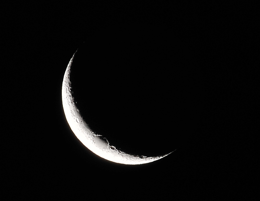 3 Day Old Moon - Learning the Phases of the Moon