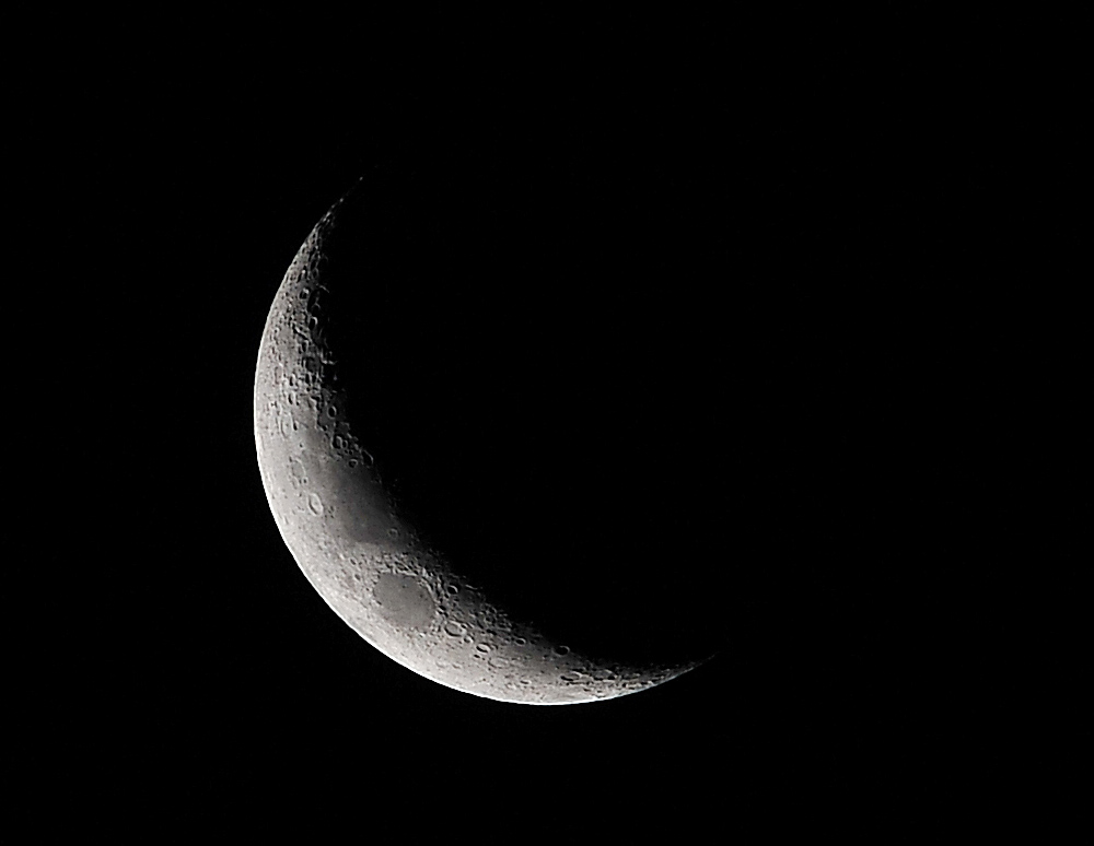 4 Day Old Moon - Learning the Phases of the Moon