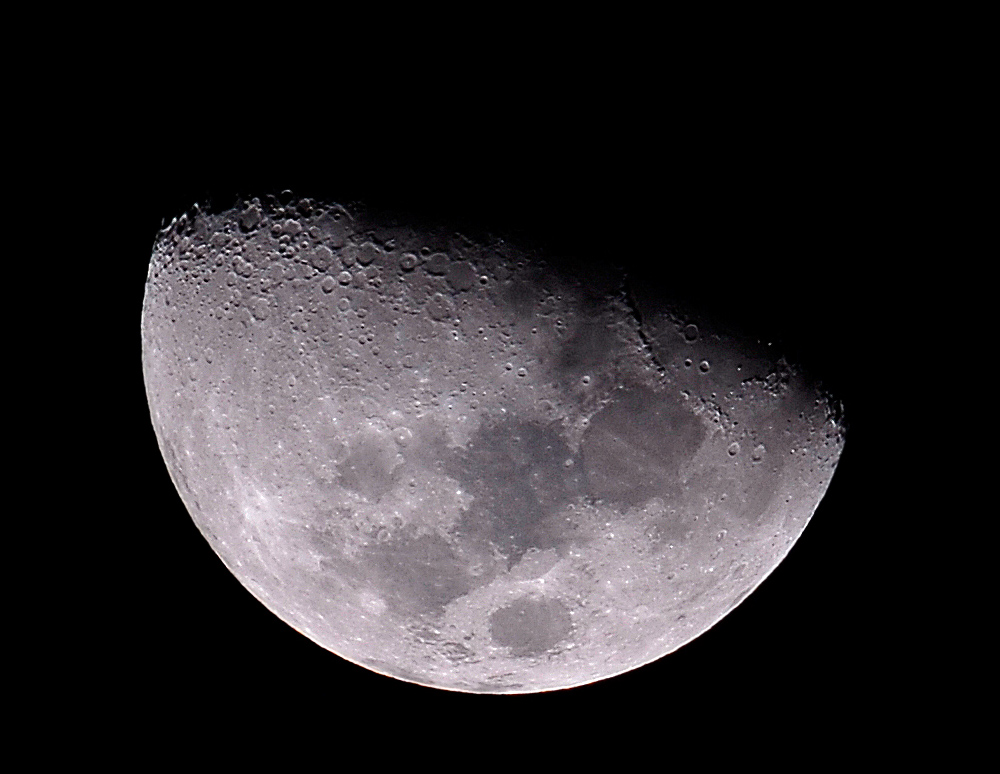 8 Day Old Moon - Learning the Phases of the Moon