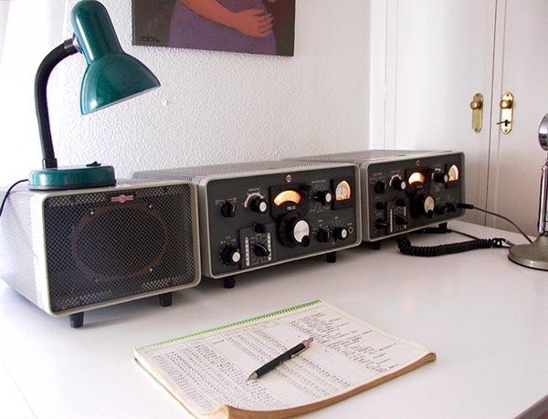 Collins speaker, 75S-3C receiver and 32S-3 transmitter - Survival Radio and Long-Distance Communication for Survival