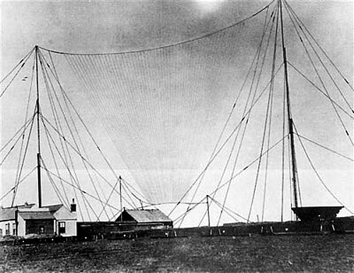 Transmitting antenna for the first transatlantic radio broadcast 1901 - Survival Radio and Long-Distance Communication for Survival