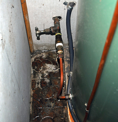 How to Drain Your Hot Water Heater For Survival Water